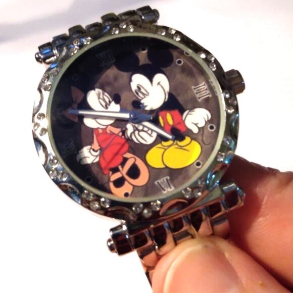 WATCH - Disney’s Mickey Mouse & Minnie, Holding Hands with Mini Crystals - Picture 1 of 15